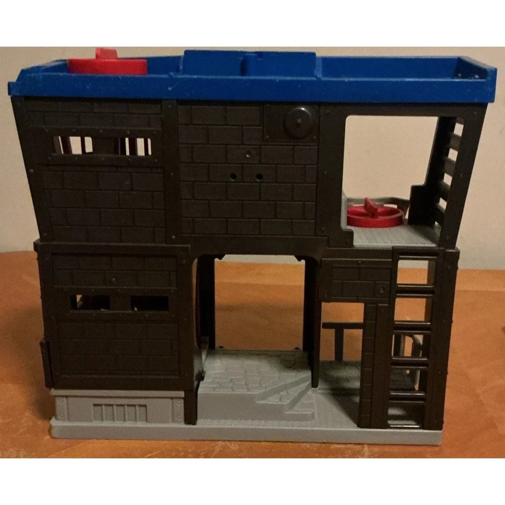 Imaginext DC Gotham City Jail Batman Playset Fisher‎ Price, Missing Doors